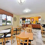 Econo Lodge Cartersville-Emerson Lake Point 